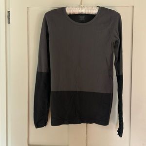Athleta color block, long sleeve ribbed shirt